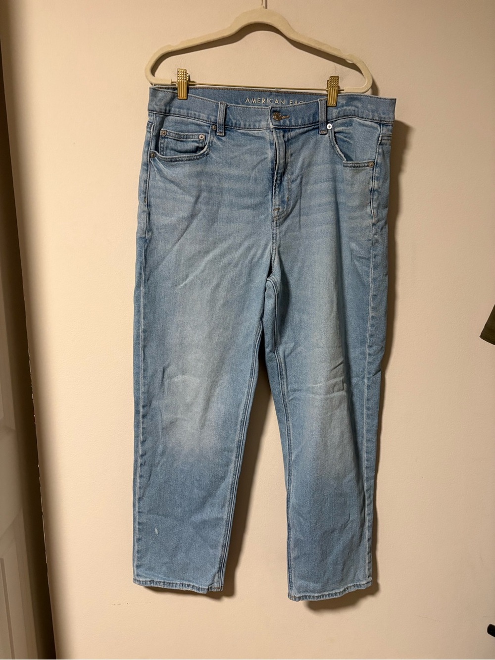 American Eagle Super High Rise Straight Leg Jeans 14 Short
